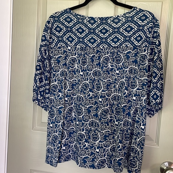 EUC  Breezy Lucky Brand Top - Picture 3 of 16